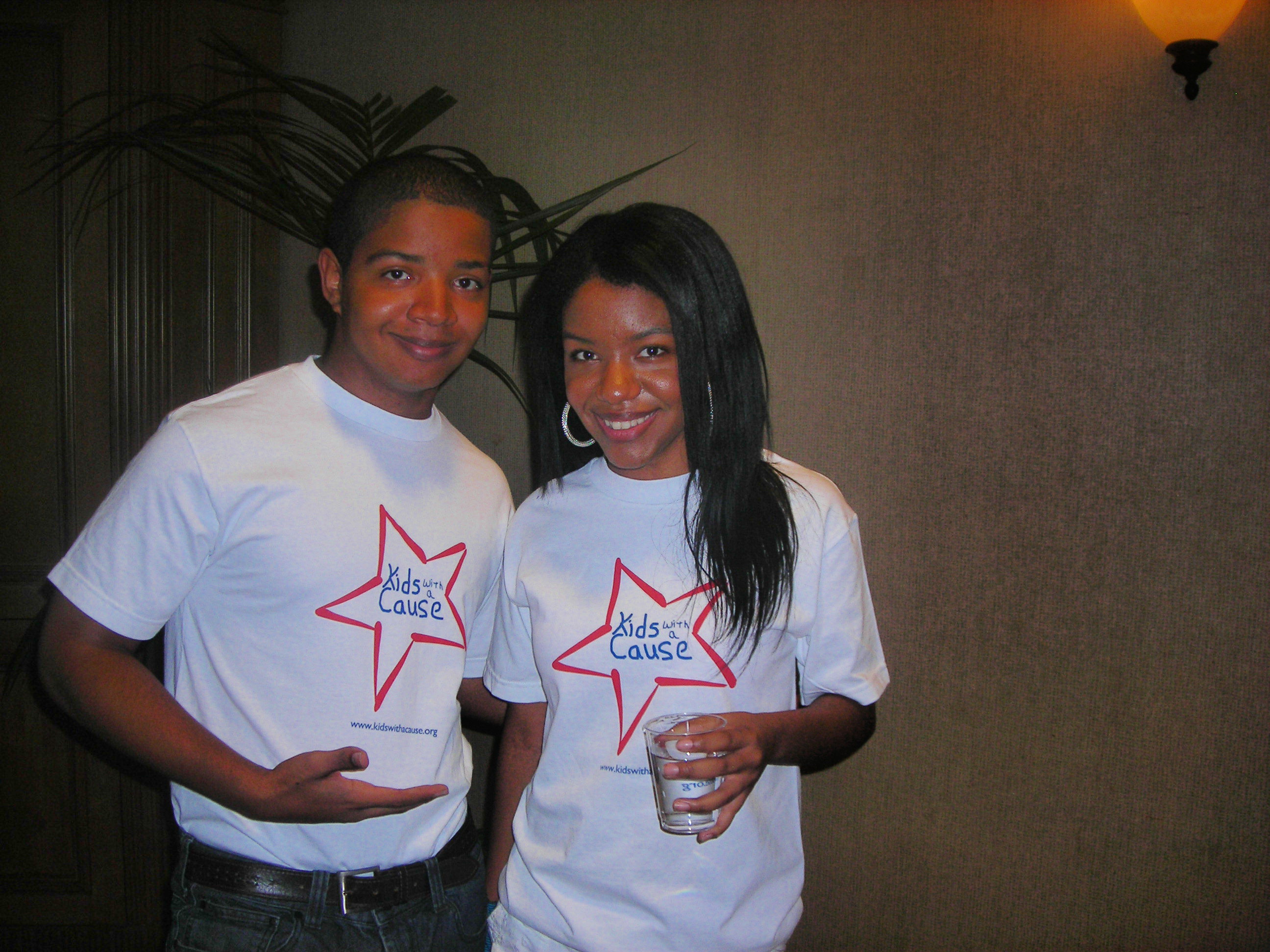 2uneek_kidswithaCause_pic1.jpg
