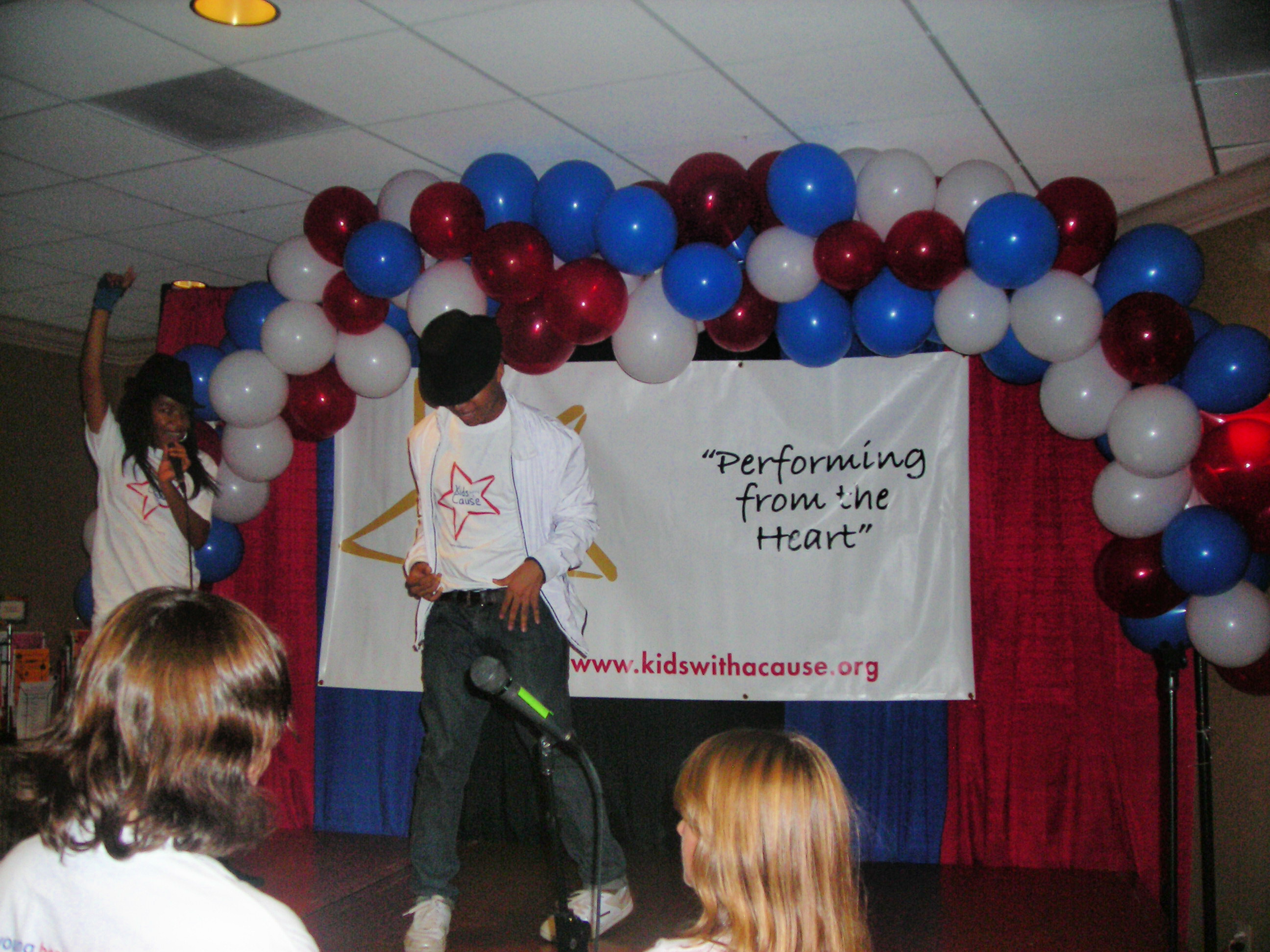 2uneek_kidswithaCause_pic2.jpg