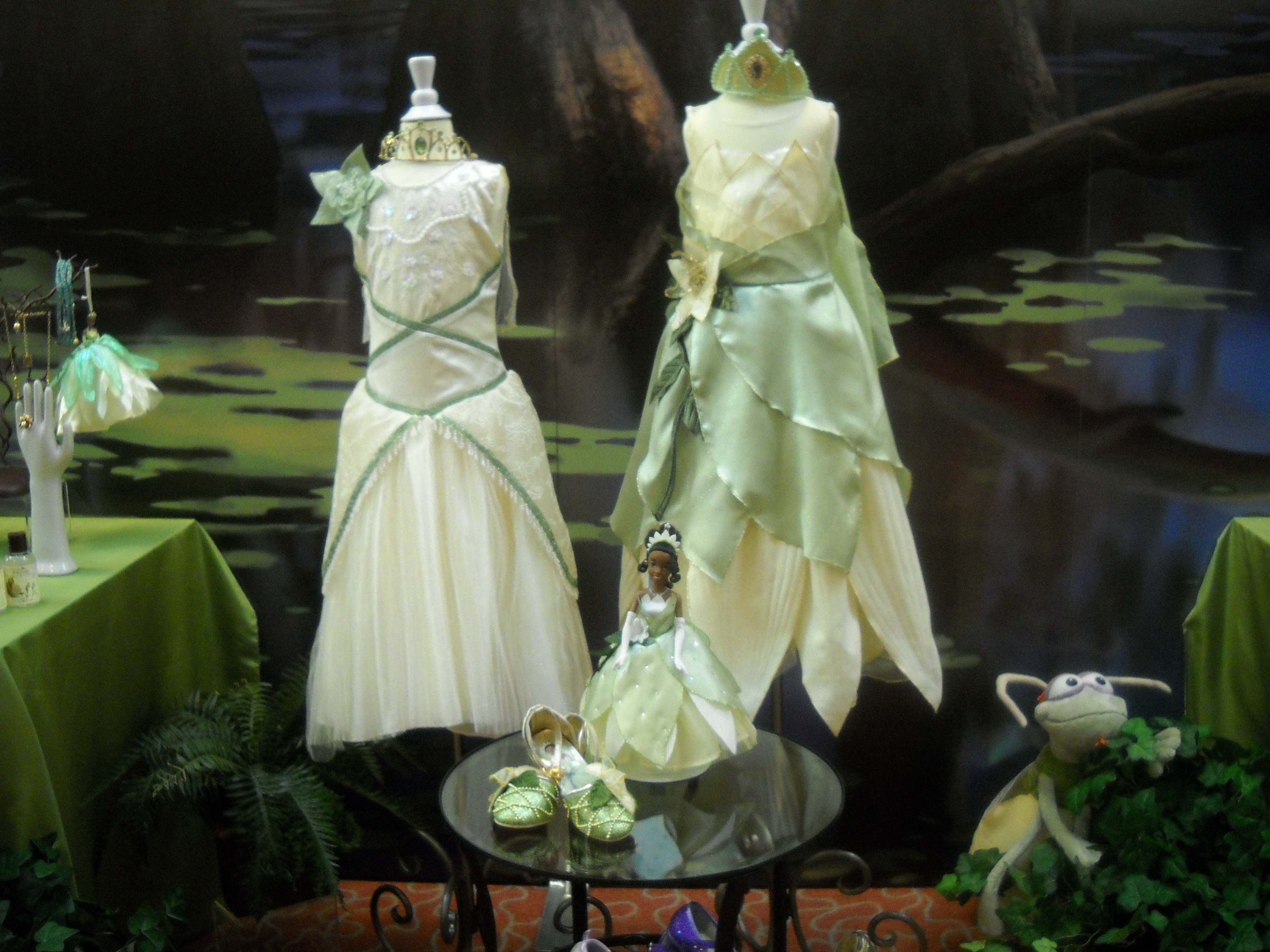 PrincessandtheFrogItems2.JPG
